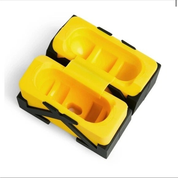 NIB Off-White (pick color) Arrow AirPods case unisex tech accessory - Picture 5 of 11